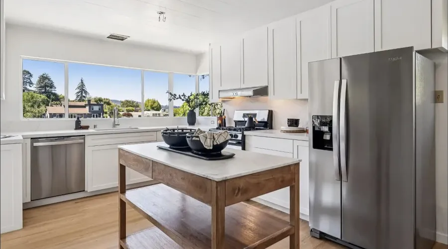 9 Edgewater Road, Belvedere, California, 94920, United States, 3 Bedrooms Bedrooms, ,2 BathroomsBathrooms,Residential,For Sale,1946445